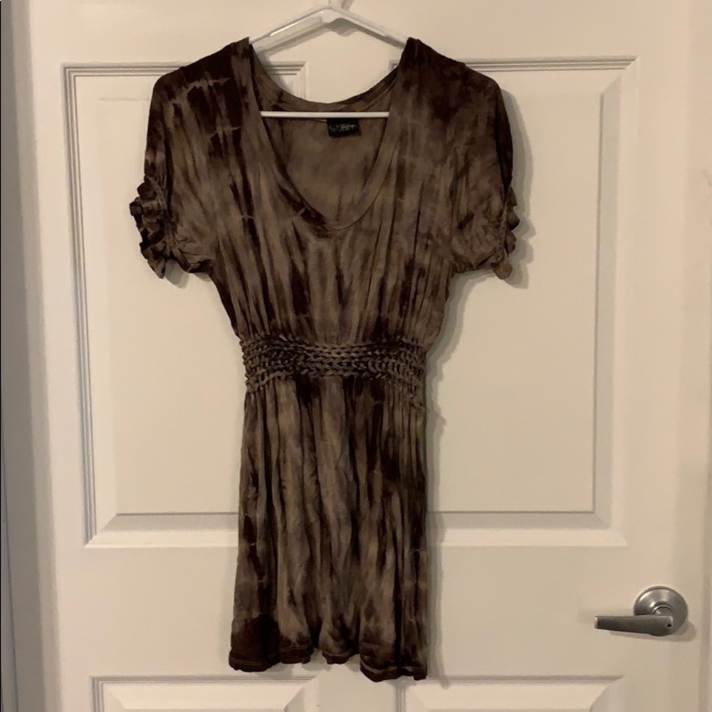 Tie dye shirt sleeve